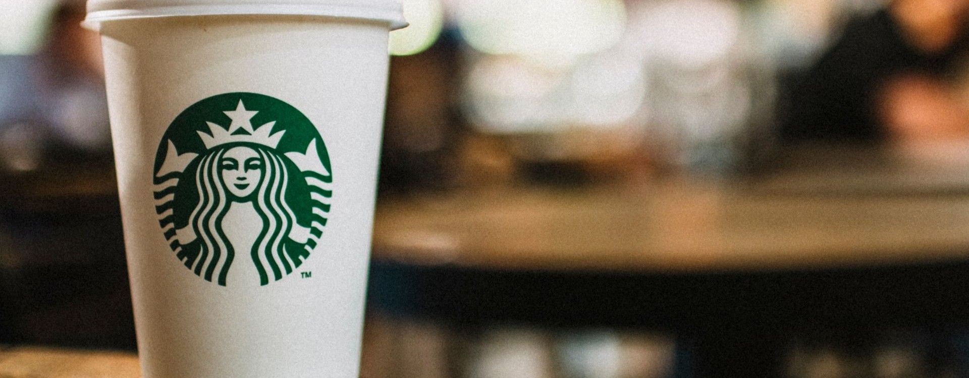 Η Starbucks: Η δύναμη πίσω από την παγκόσμια τάση του Καφέ